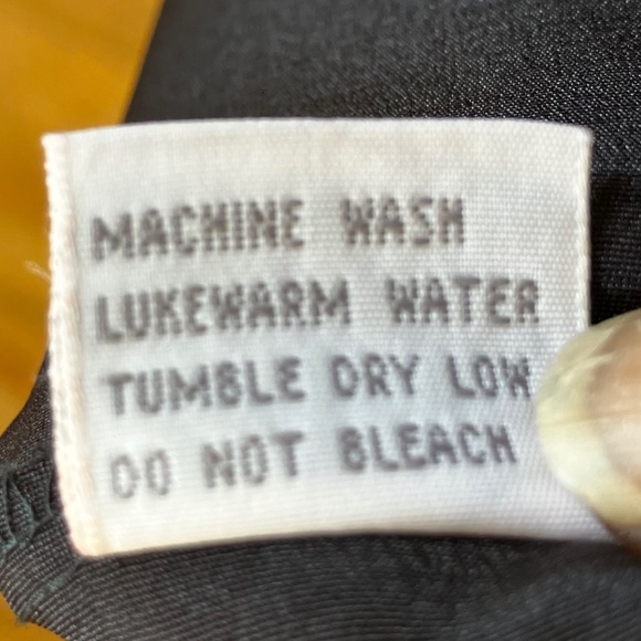 Leslie Fay red and black, long sleeve button down shirt - Picture 9 of 15